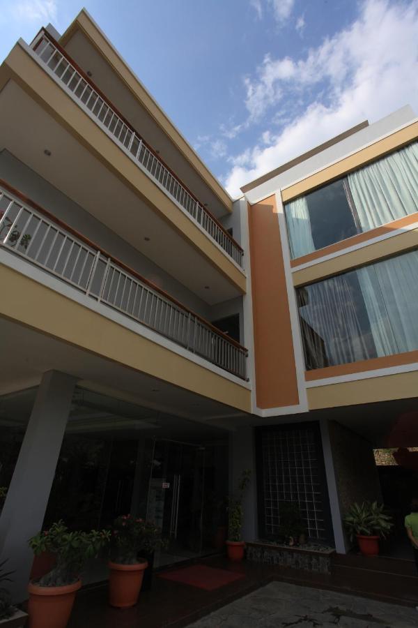Kalton Hotel 라부안 바조 외부 사진