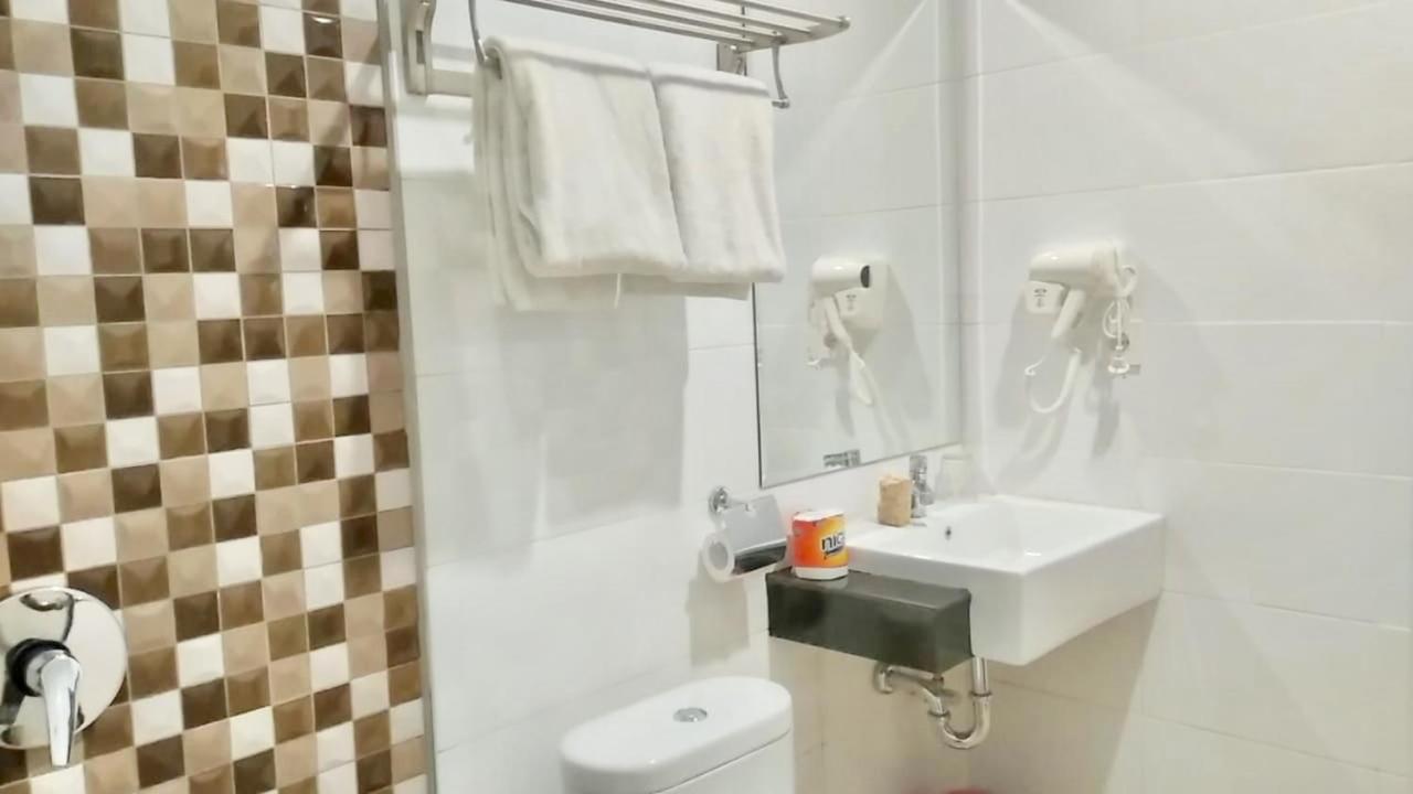 Kalton Hotel 라부안 바조 외부 사진